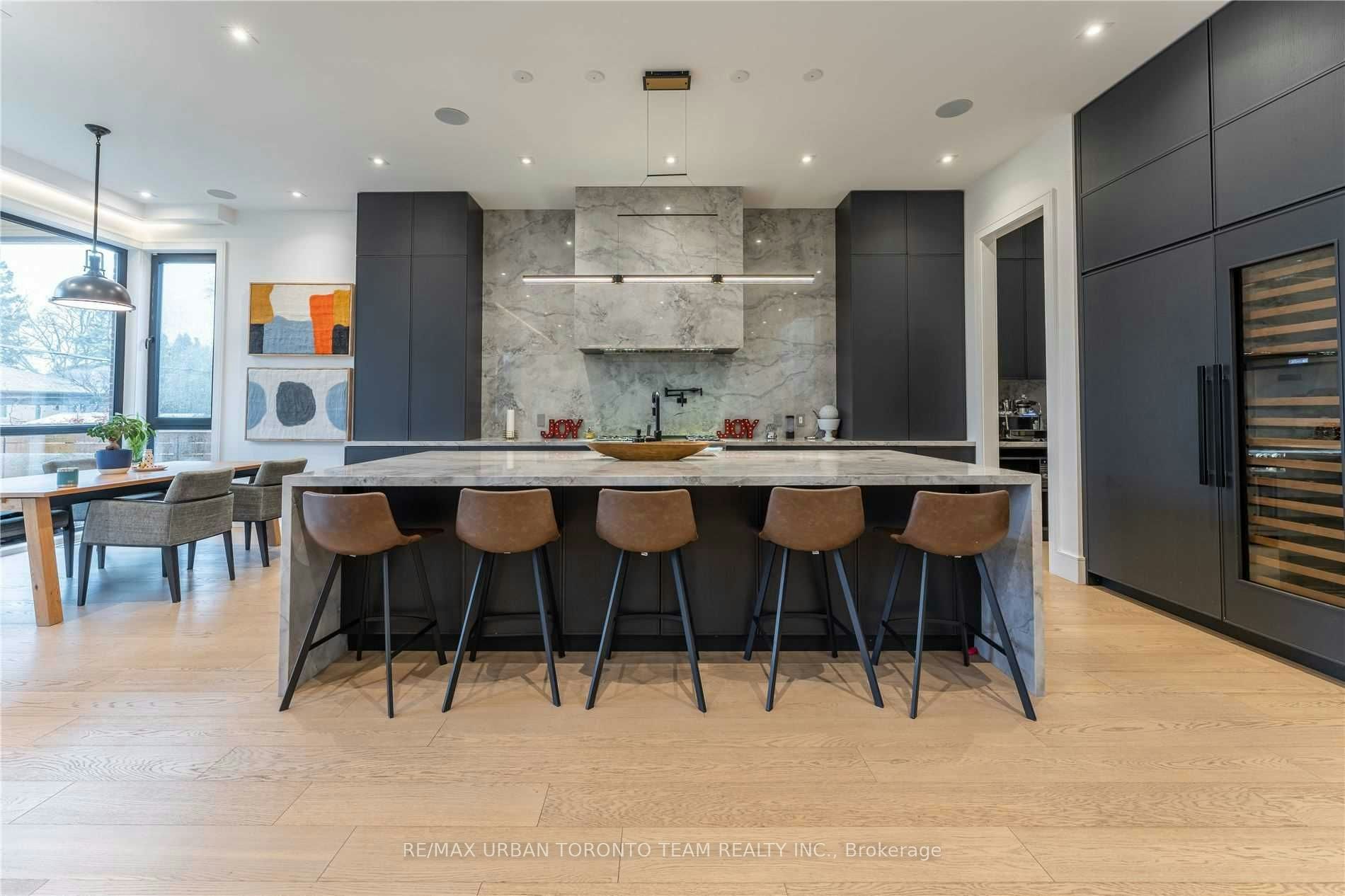 39 Cardigan Road, Toronto, ON, M8Z 2W1 - 11