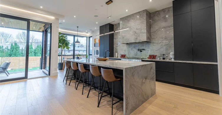 39 Cardigan Road, Toronto, ON, M8Z 2W1 - 12