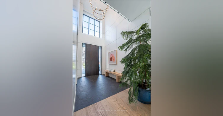 39 Cardigan Road, Toronto, ON, M8Z 2W1 - 2