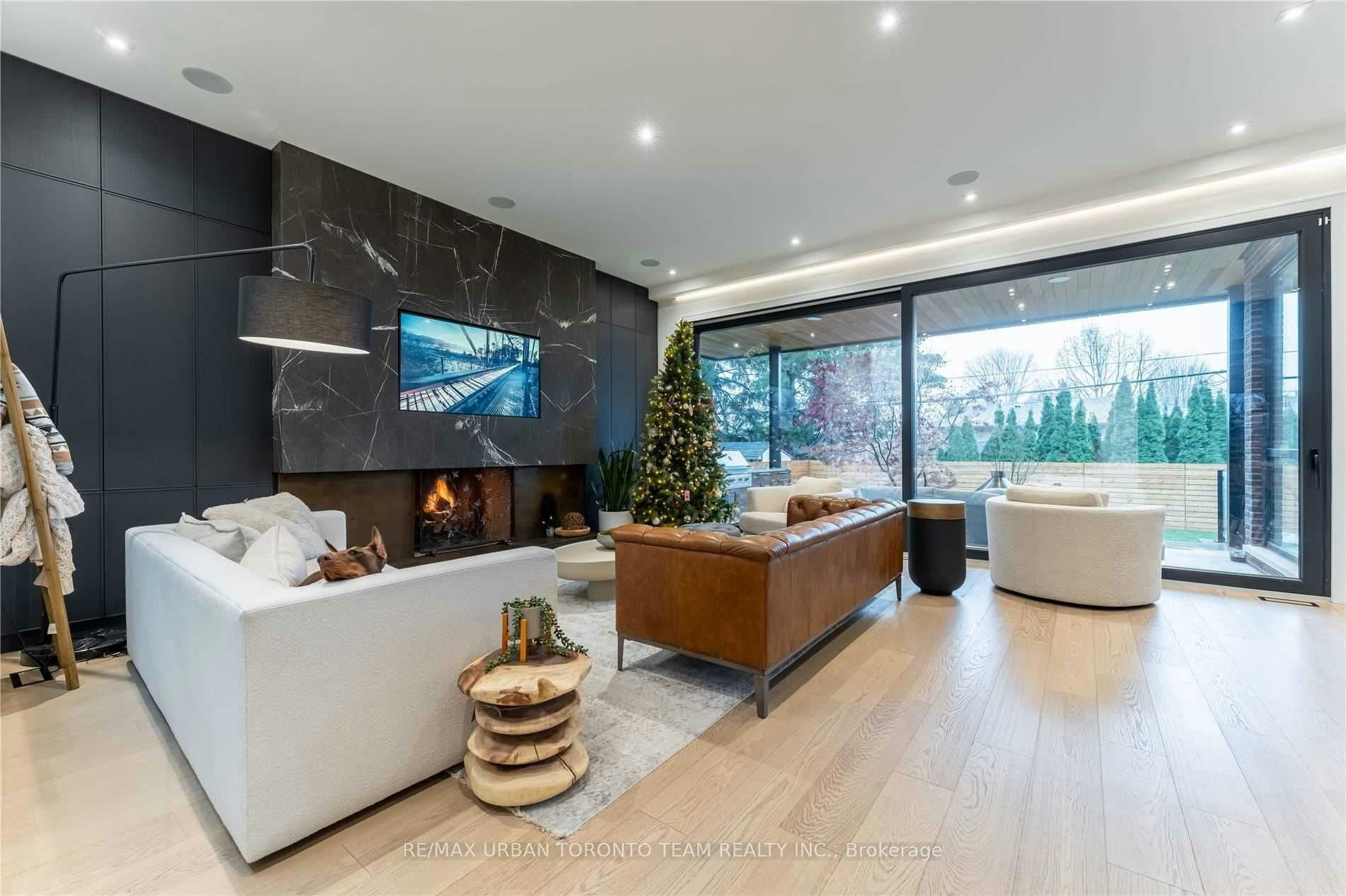 39 Cardigan Road, Toronto, ON, M8Z 2W1 - 10