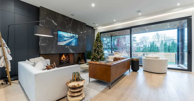 39 Cardigan Road, Toronto, ON, M8Z 2W1 - 10