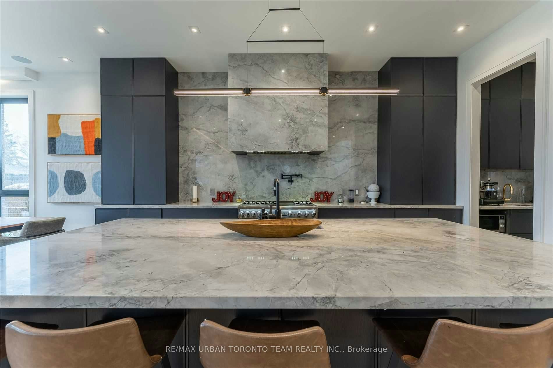 39 Cardigan Road, Toronto, ON, M8Z 2W1 - 13