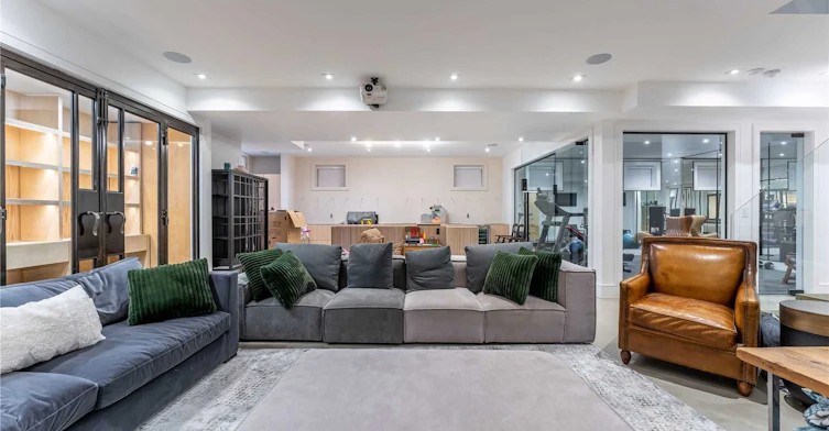 39 Cardigan Road, Toronto, ON, M8Z 2W1 - 35