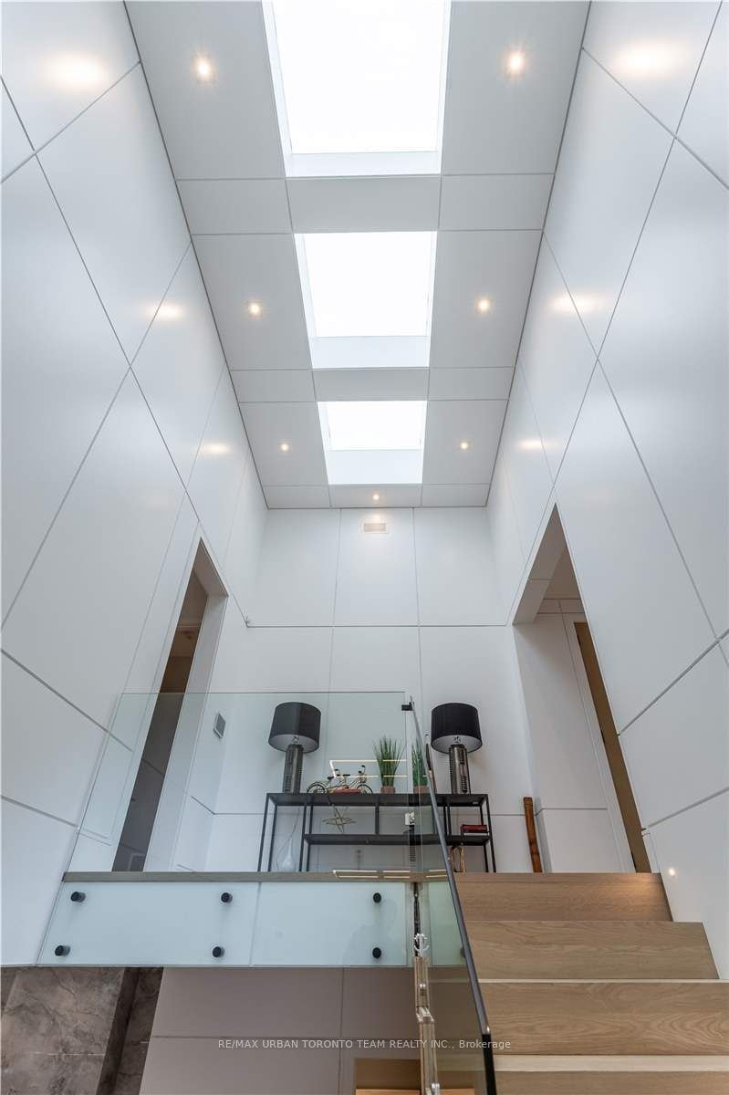 39 Cardigan Road, Toronto, ON, M8Z 2W1 - 17