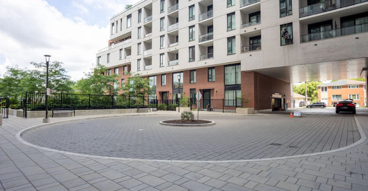 605-3100 Keele Street, Toronto, ON, M3M 2H4 - 3