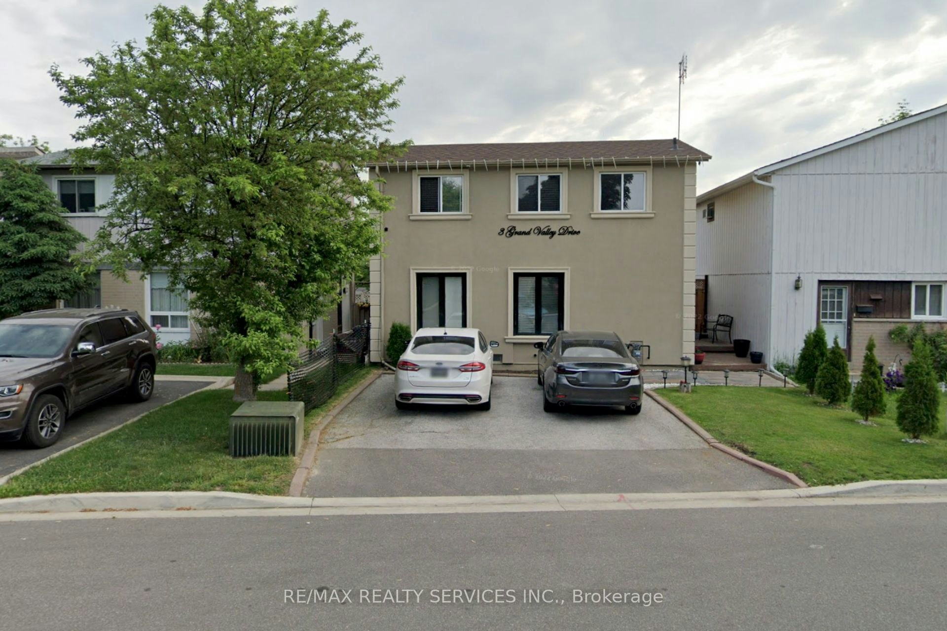 3 Grand Valley Drive, Brampton, ON, L6S 2L1