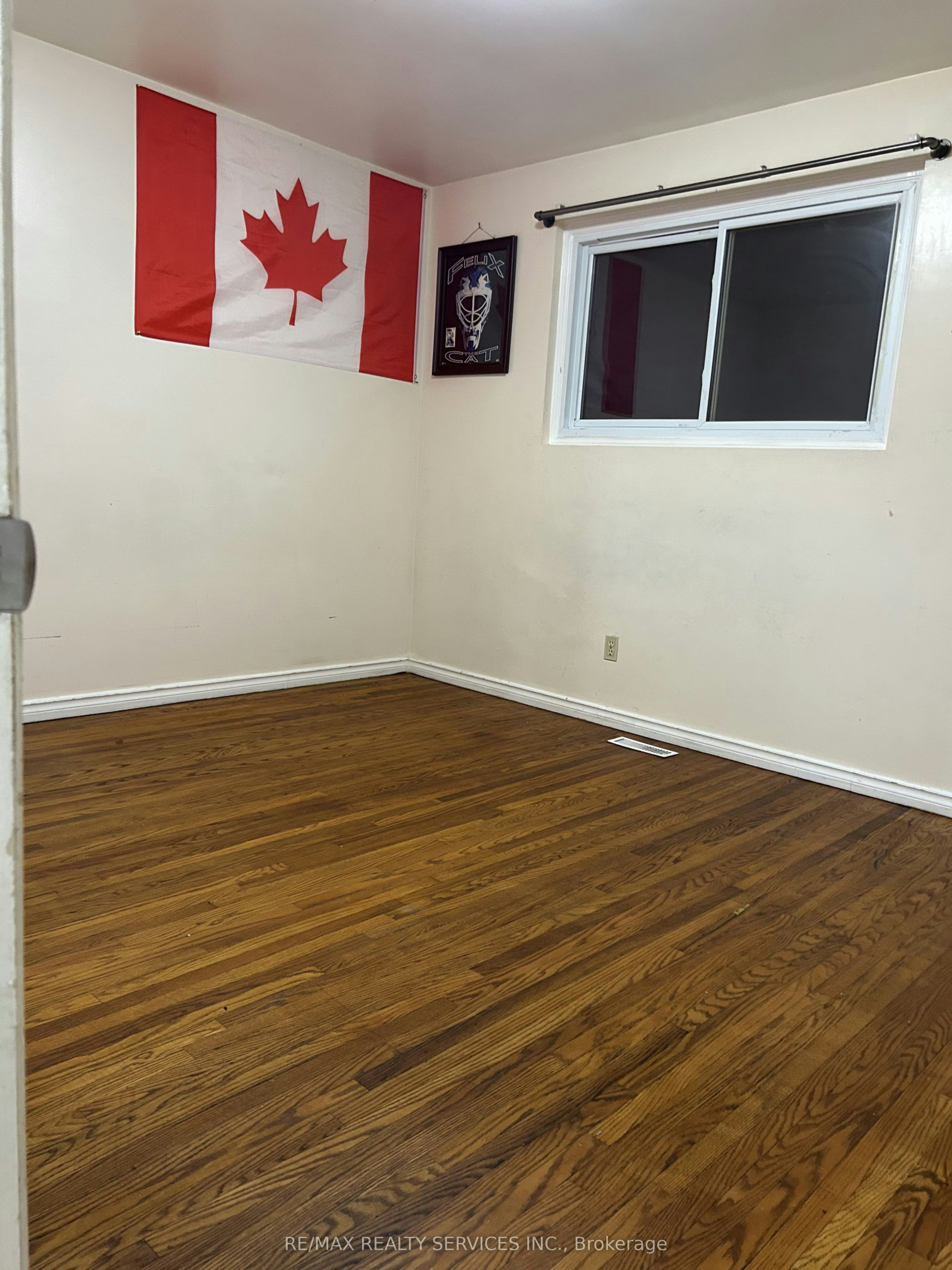 100 Sutherland Avenue, Brampton, ON, L6V 2H7 - 7