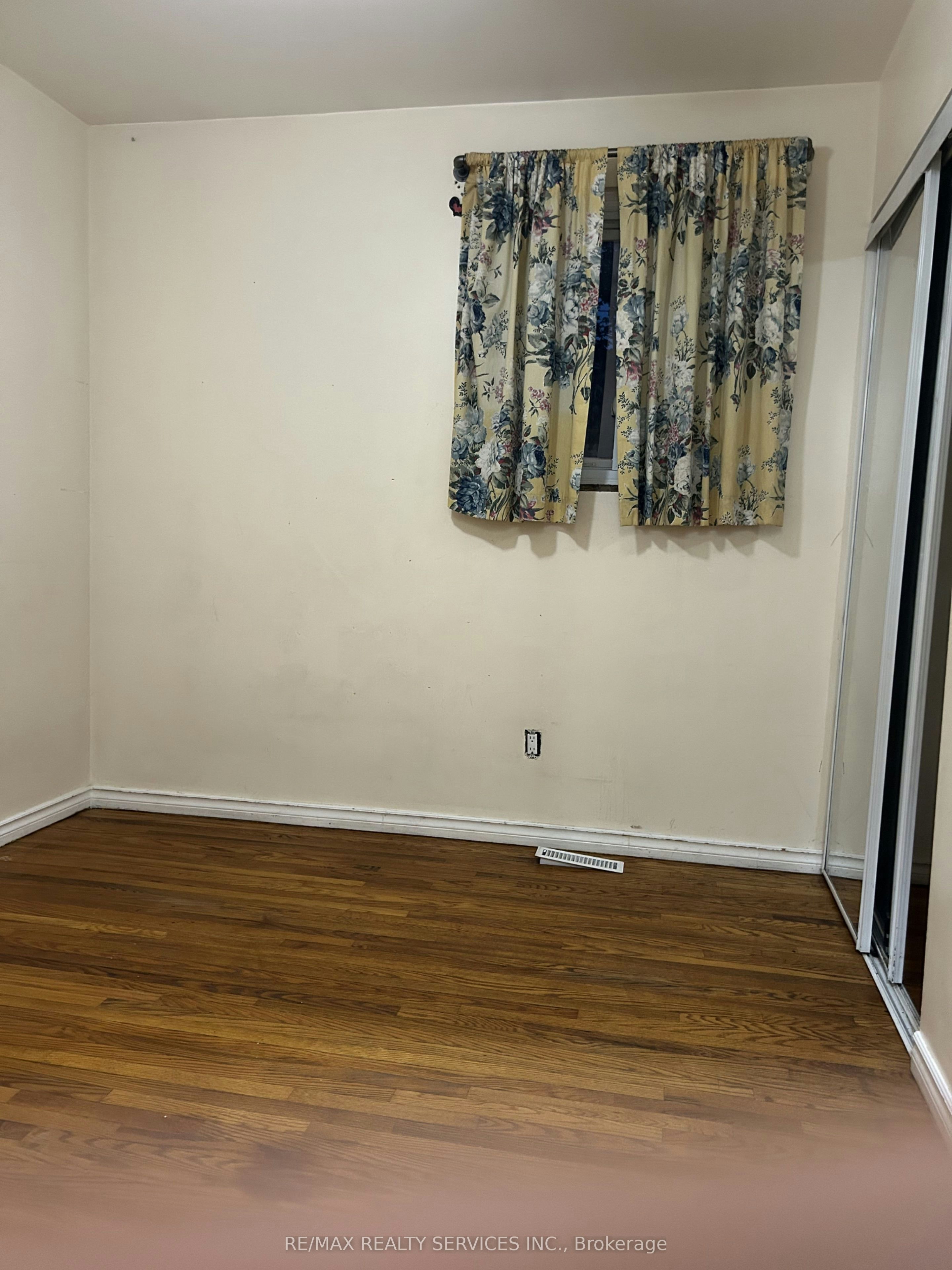 100 Sutherland Avenue, Brampton, ON, L6V 2H7 - 6