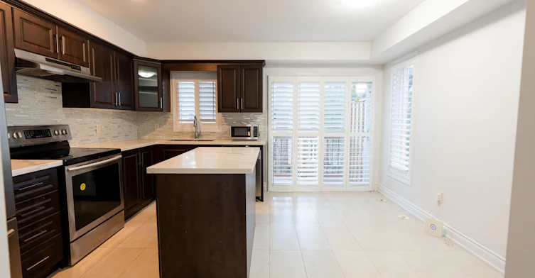 28-50 Strathaven Drive, Mississauga, ON, L5R 4E7 - 12