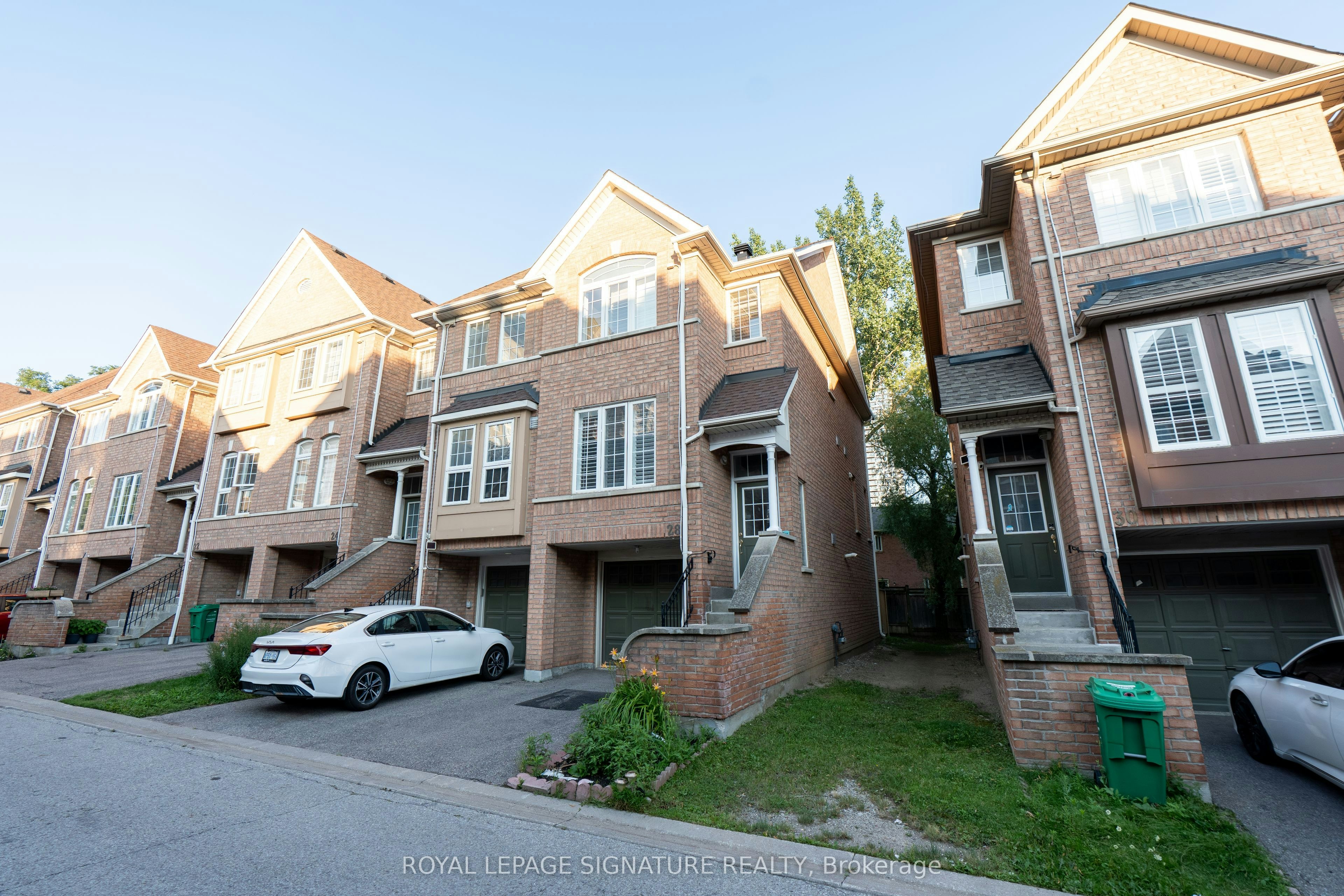 28-50 Strathaven Drive, Mississauga, ON, L5R 4E7 - 2