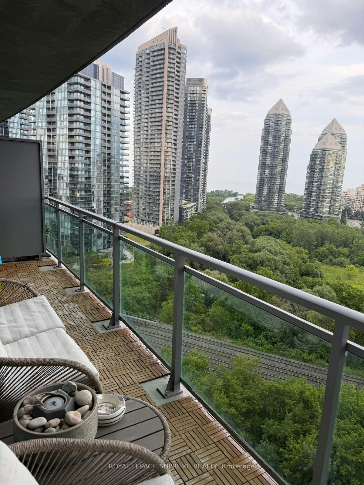 1429-165 Legion Road, Toronto, ON, M8Y 0B3 - 18