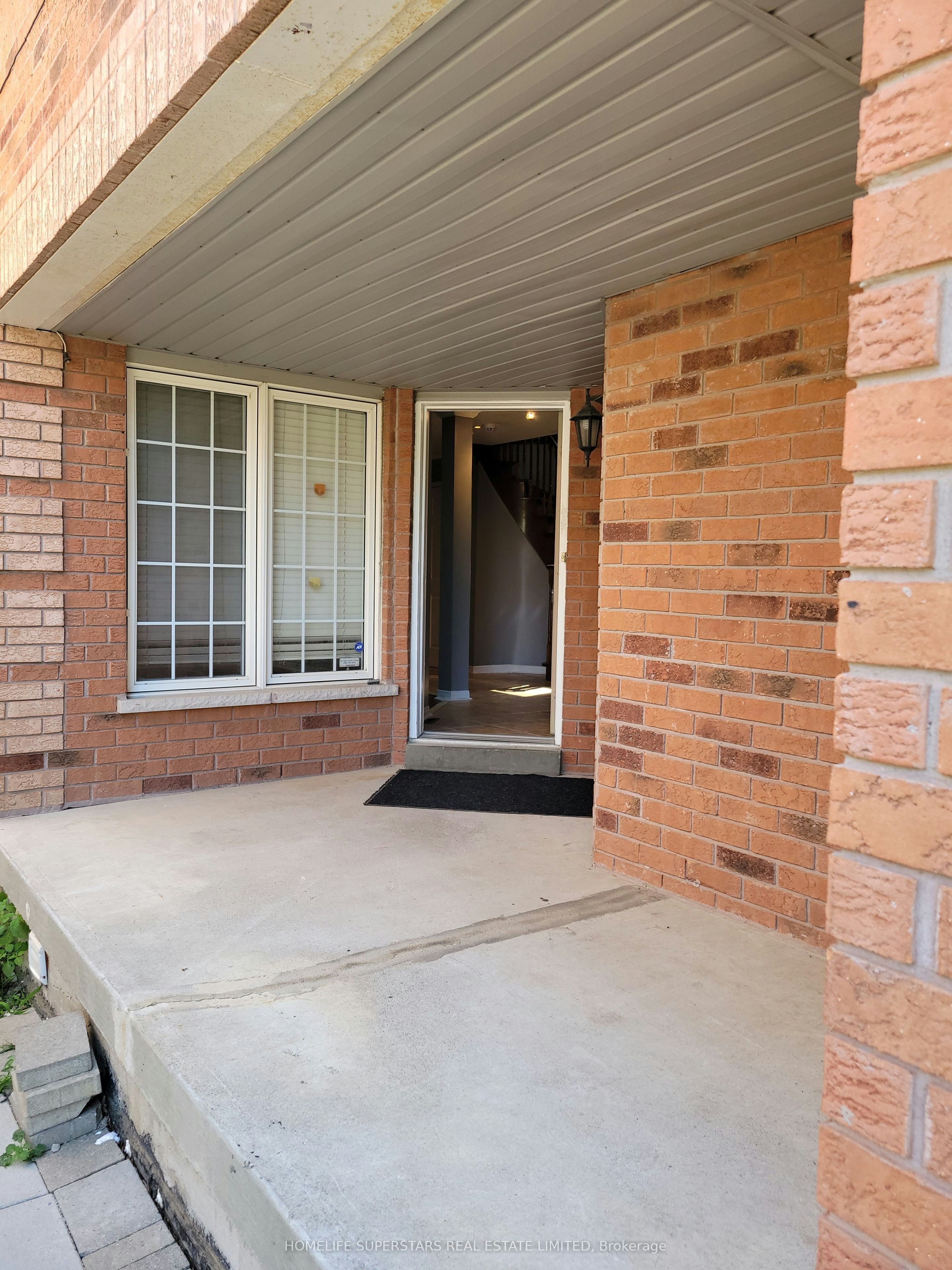 3784 Forest Bluff Crescent, Mississauga, ON, L5N 7T8 - 2