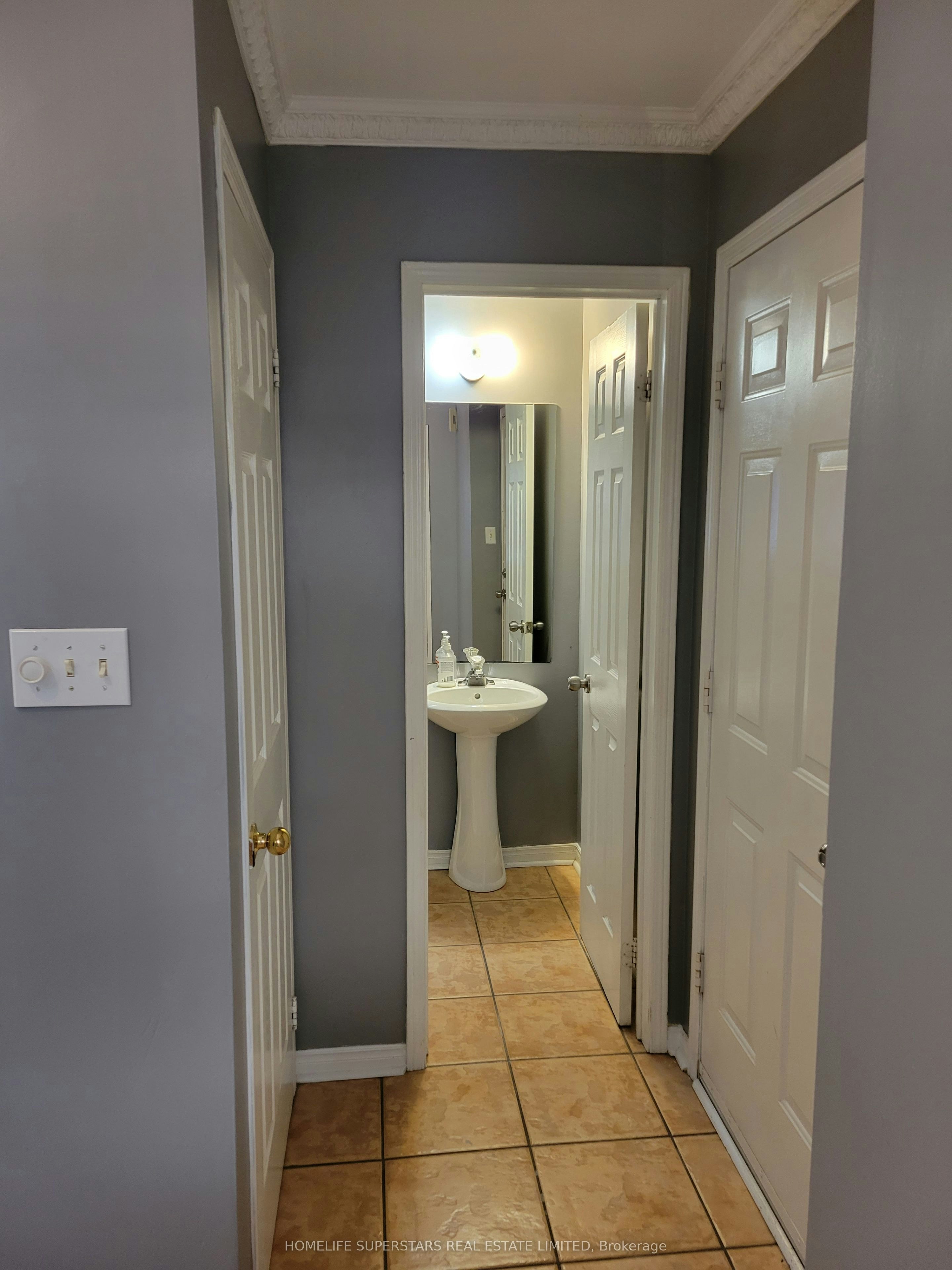 3784 Forest Bluff Crescent, Mississauga, ON, L5N 7T8 - 4