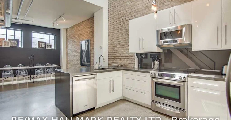 7-6 Bartlett Avenue, Toronto, ON, M6H 3E8 - 2