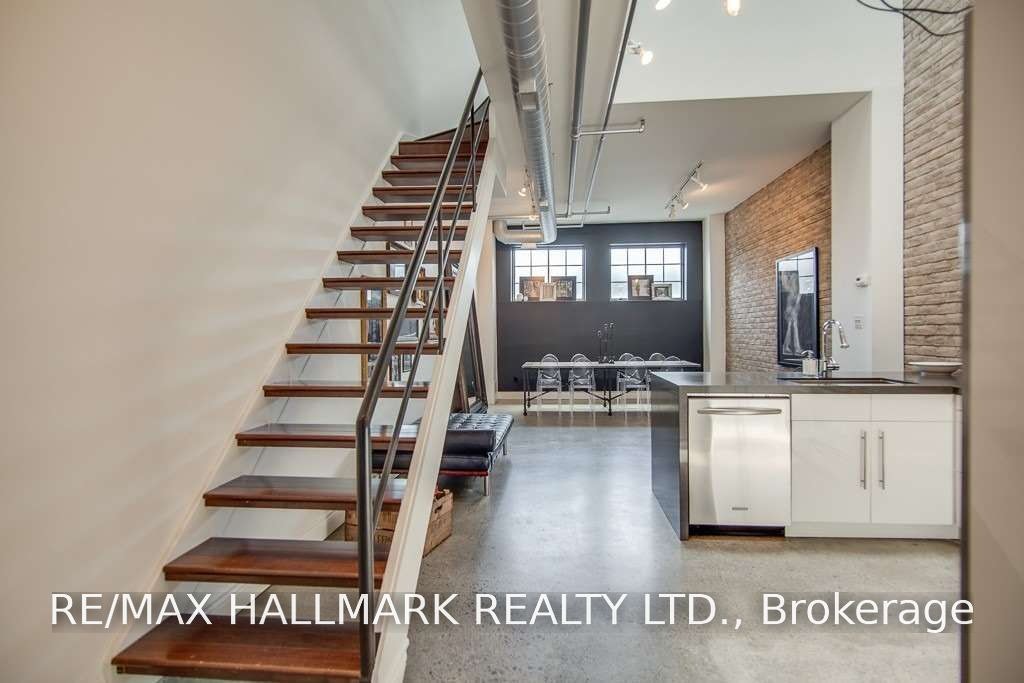 7-6 Bartlett Avenue, Toronto, ON, M6H 3E8 - 8