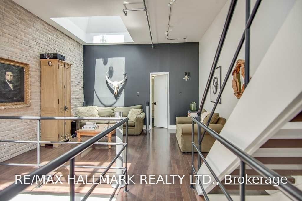 7-6 Bartlett Avenue, Toronto, ON, M6H 3E8 - 9
