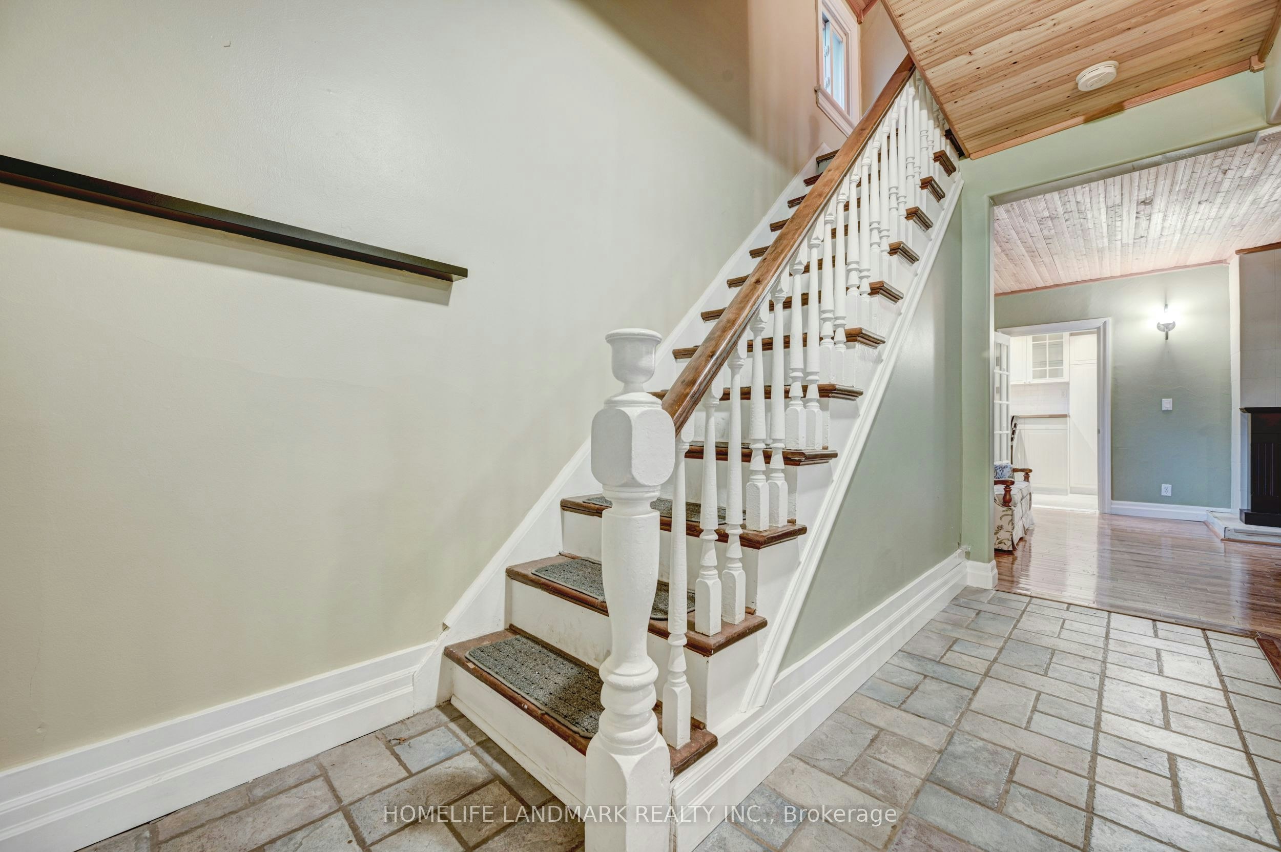 2174 New Street, Burlington, ON, L7R 1H8 - 18