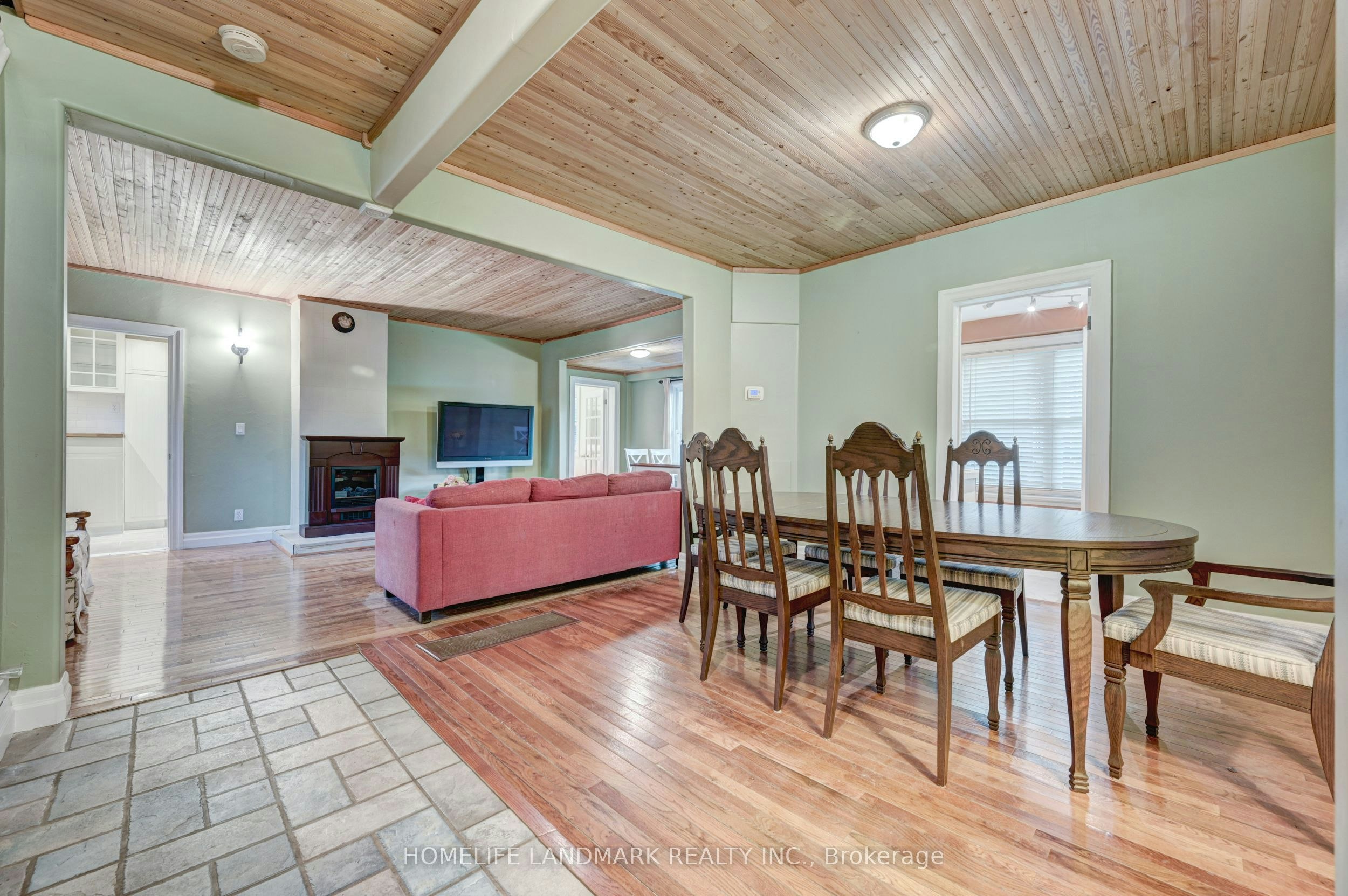 2174 New Street, Burlington, ON, L7R 1H8 - 8