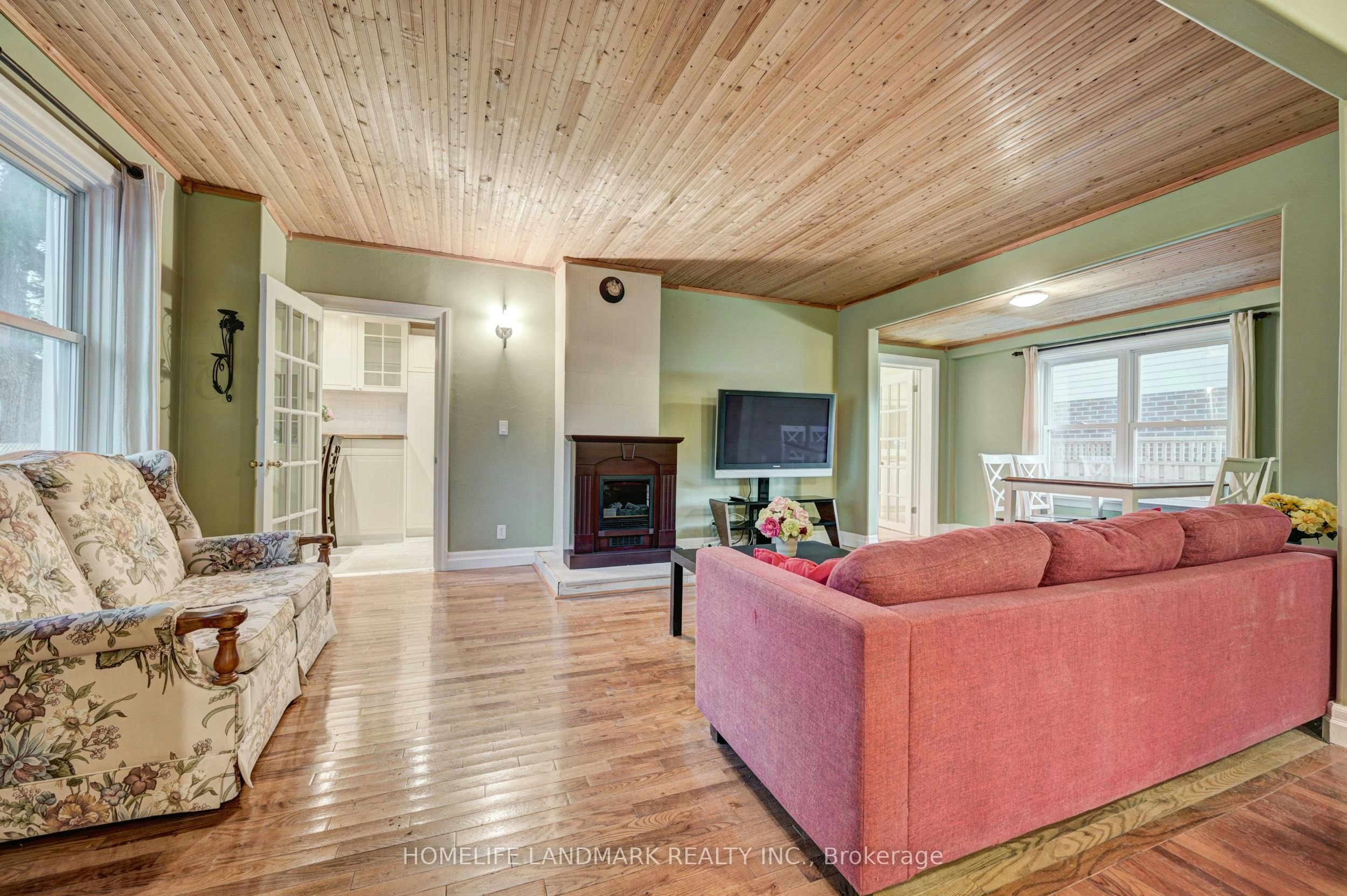 2174 New Street, Burlington, ON, L7R 1H8 - 5