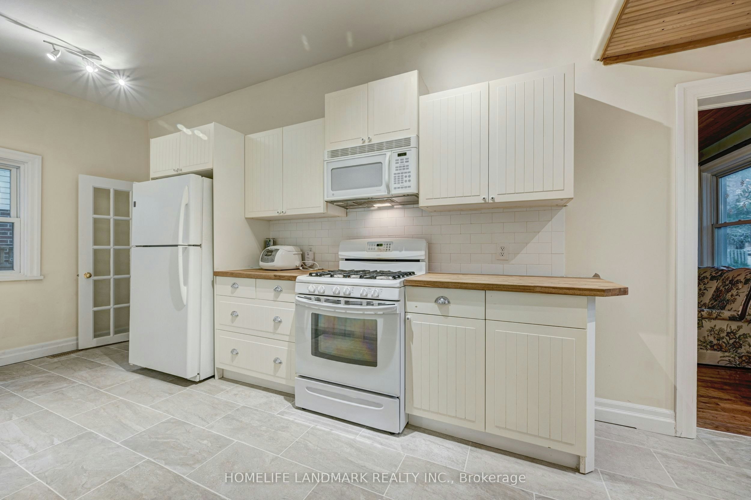 2174 New Street, Burlington, ON, L7R 1H8 - 10