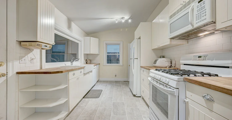 2174 New Street, Burlington, ON, L7R 1H8 - 9