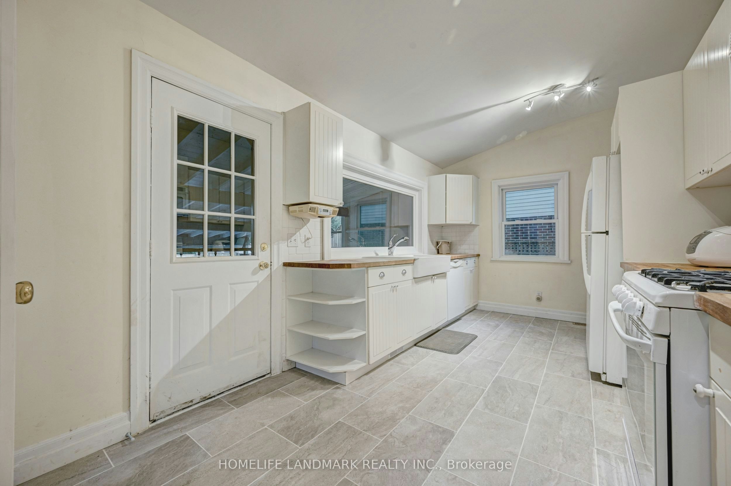 2174 New Street, Burlington, ON, L7R 1H8 - 11