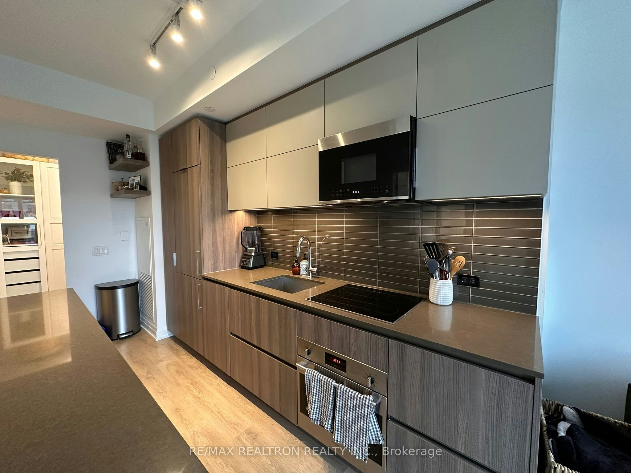 612-21 Park Street E, Mississauga, ON, L5G 1L7 - 7