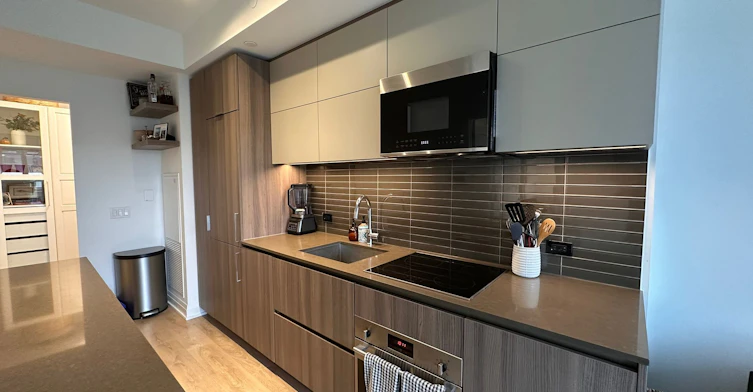 612-21 Park Street E, Mississauga, ON, L5G 1L7 - 7
