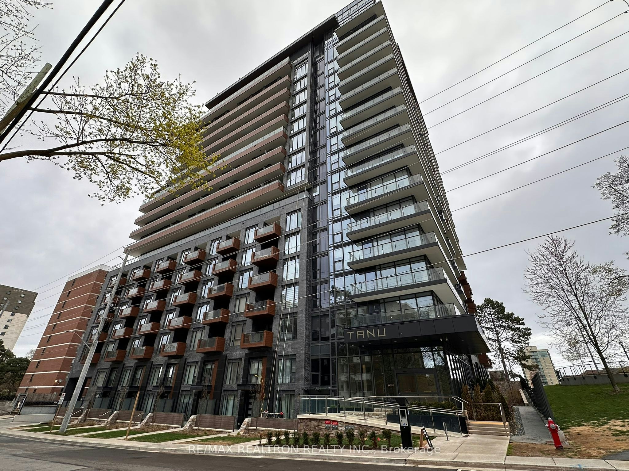 612-21 Park Street E, Mississauga, ON, L5G 1L7