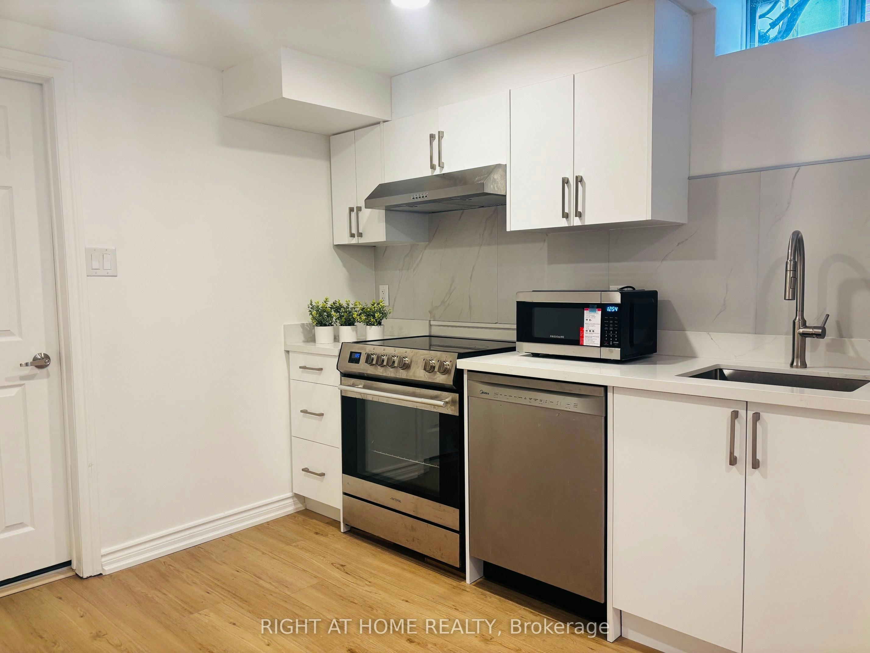 Basement-1220 Grandview Drive, Oakville, ON, L6H 4Z1 - 7
