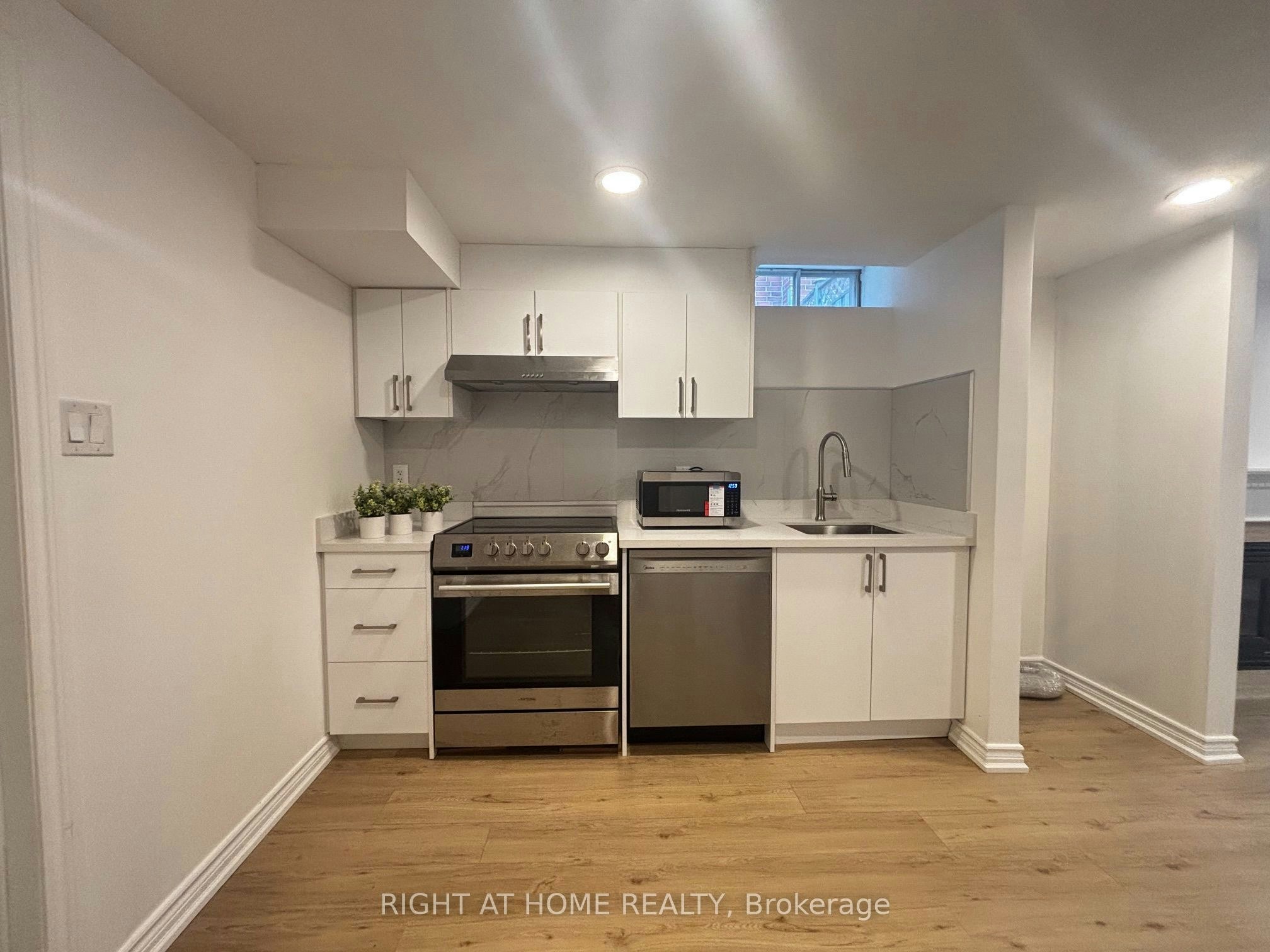 Basement-1220 Grandview Drive, Oakville, ON, L6H 4Z1 - 8