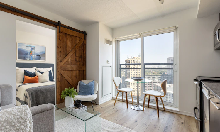 1619-38 Joe Shuster Way