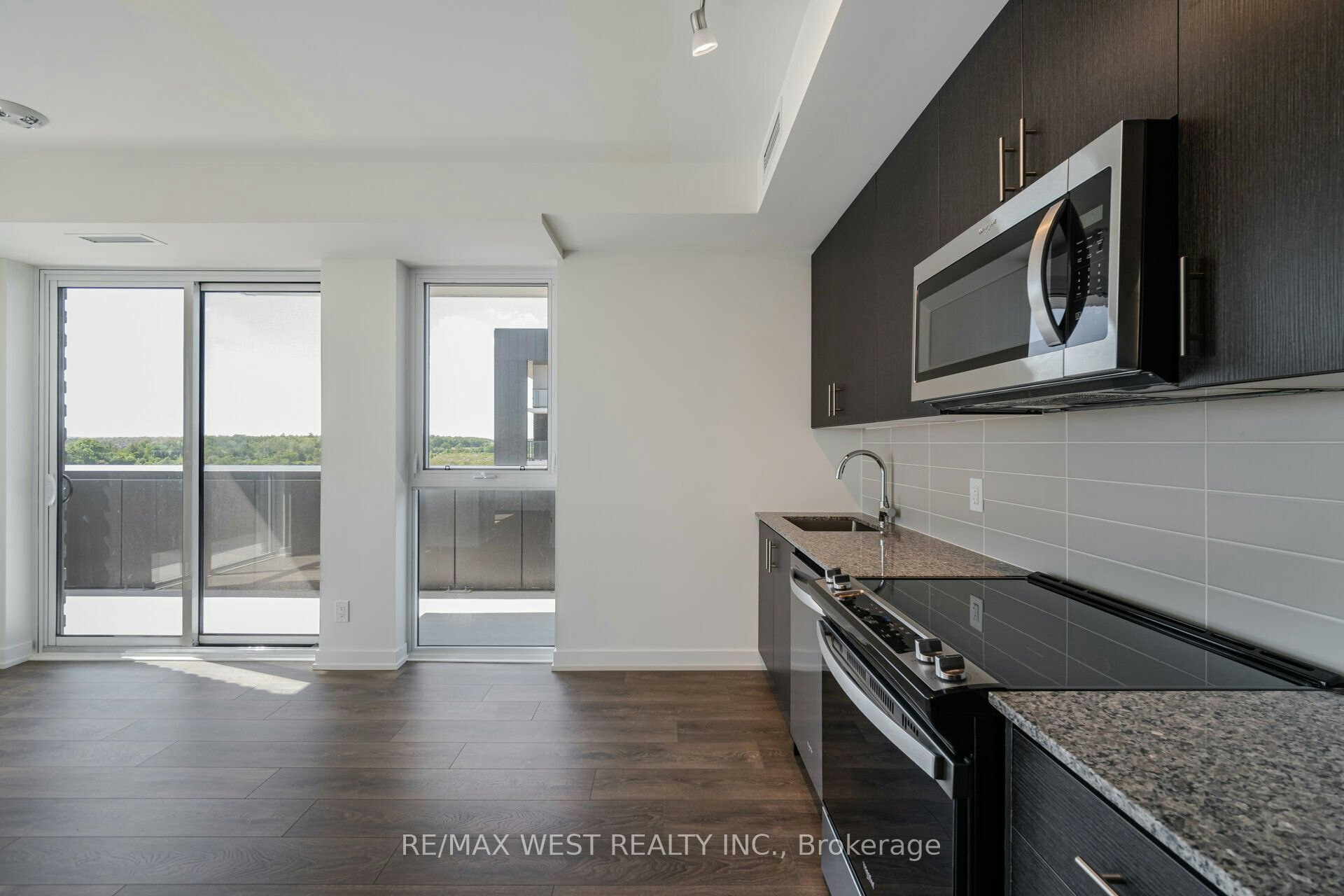 714-335 Wheat Boom Drive, Oakville, ON, L6H 7X4 - 13