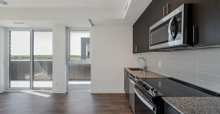 714-335 Wheat Boom Drive, Oakville, ON, L6H 7X4 - 13