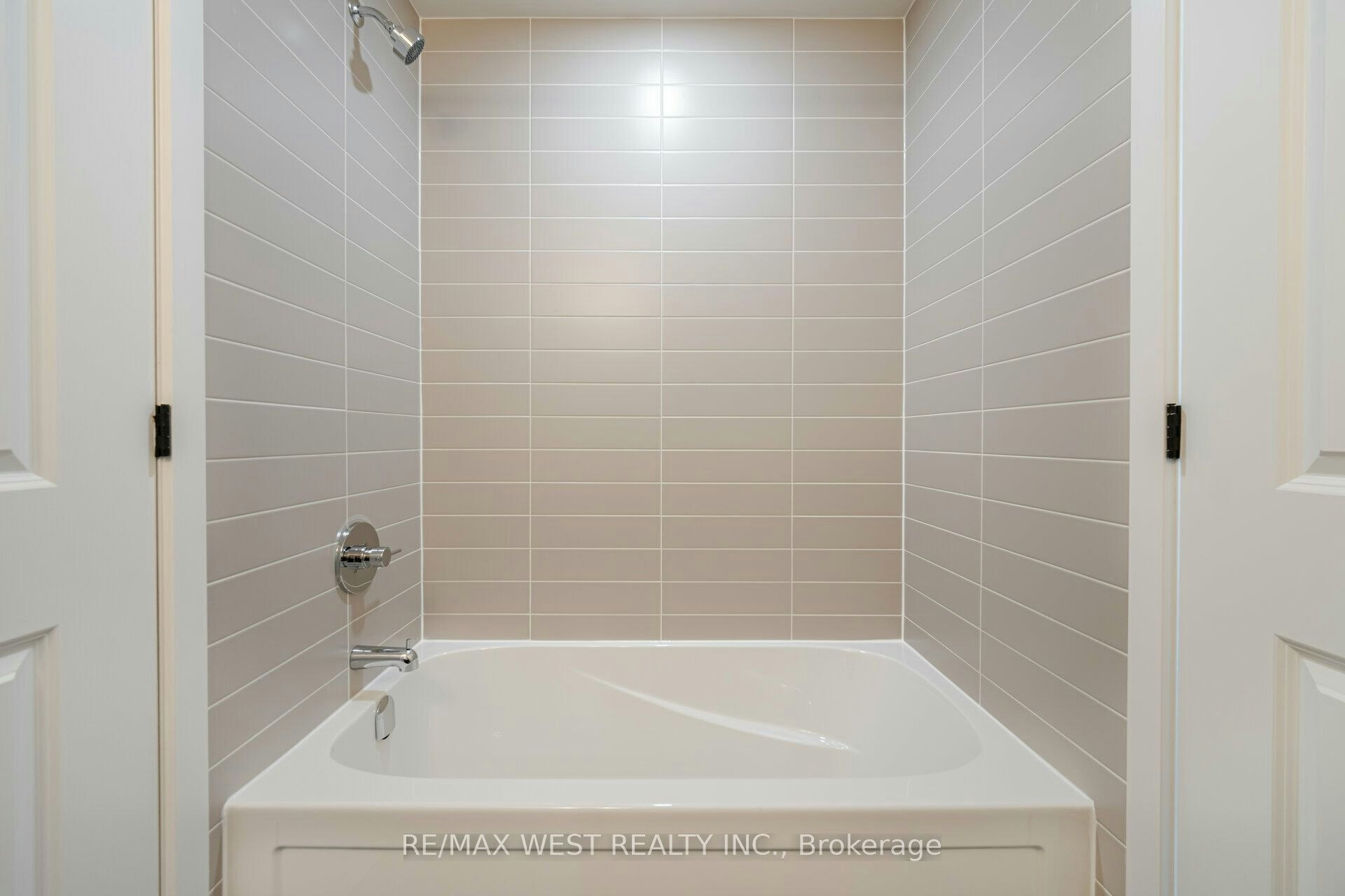 714-335 Wheat Boom Drive, Oakville, ON, L6H 7X4 - 32