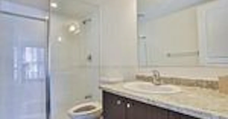 Th 4-70 Eastwood Park Gardens, Toronto, ON, M8W 0B2 - 9