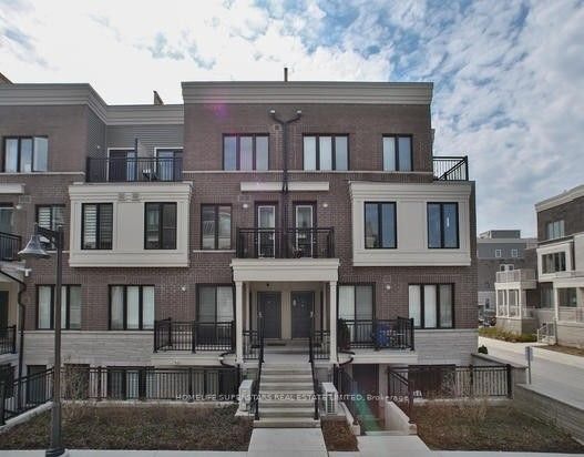 Th 4-70 Eastwood Park Gardens, Toronto, ON, M8W 0B2