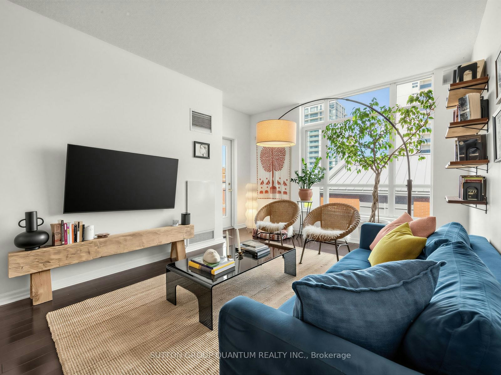 304-80 Port Street E, Mississauga, ON, L5G 4V6 - 6