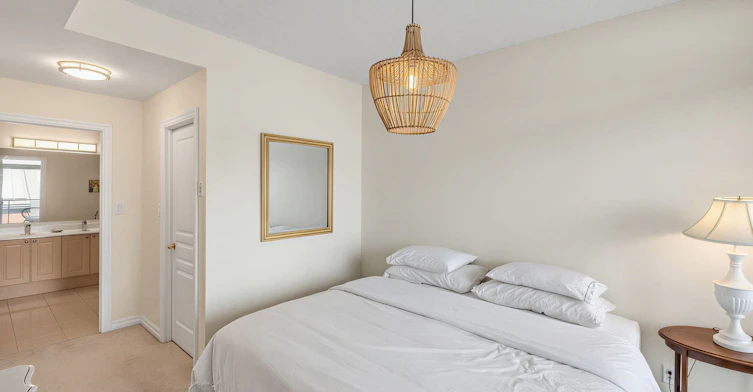 304-80 Port Street E, Mississauga, ON, L5G 4V6 - 17