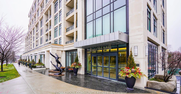 423-2 Old Mill Drive, Toronto, ON, M6S 0A2