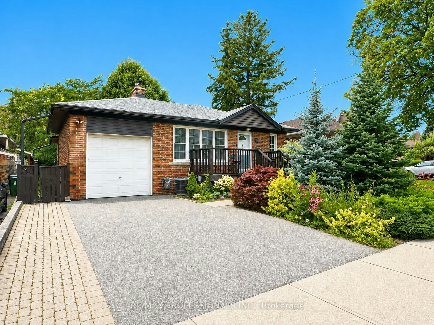 BSMT-102 Paulart Drive, Toronto, ON, M9B 3V9