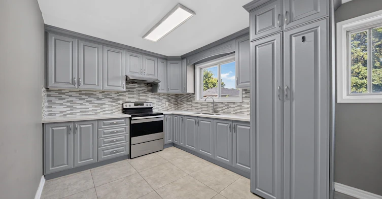 Upper-204 Taysham Crescent, Toronto, ON, M9V 1X7 - 6