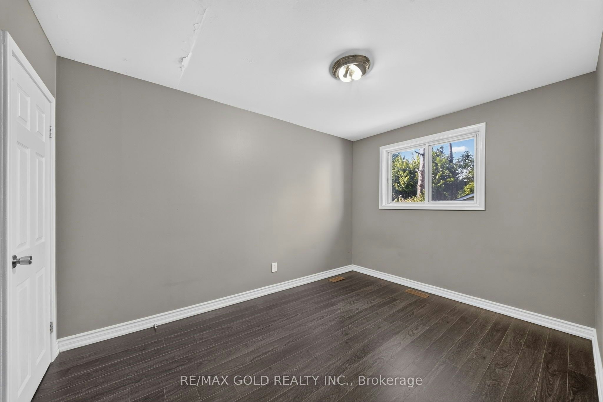 Upper-204 Taysham Crescent, Toronto, ON, M9V 1X7 - 9