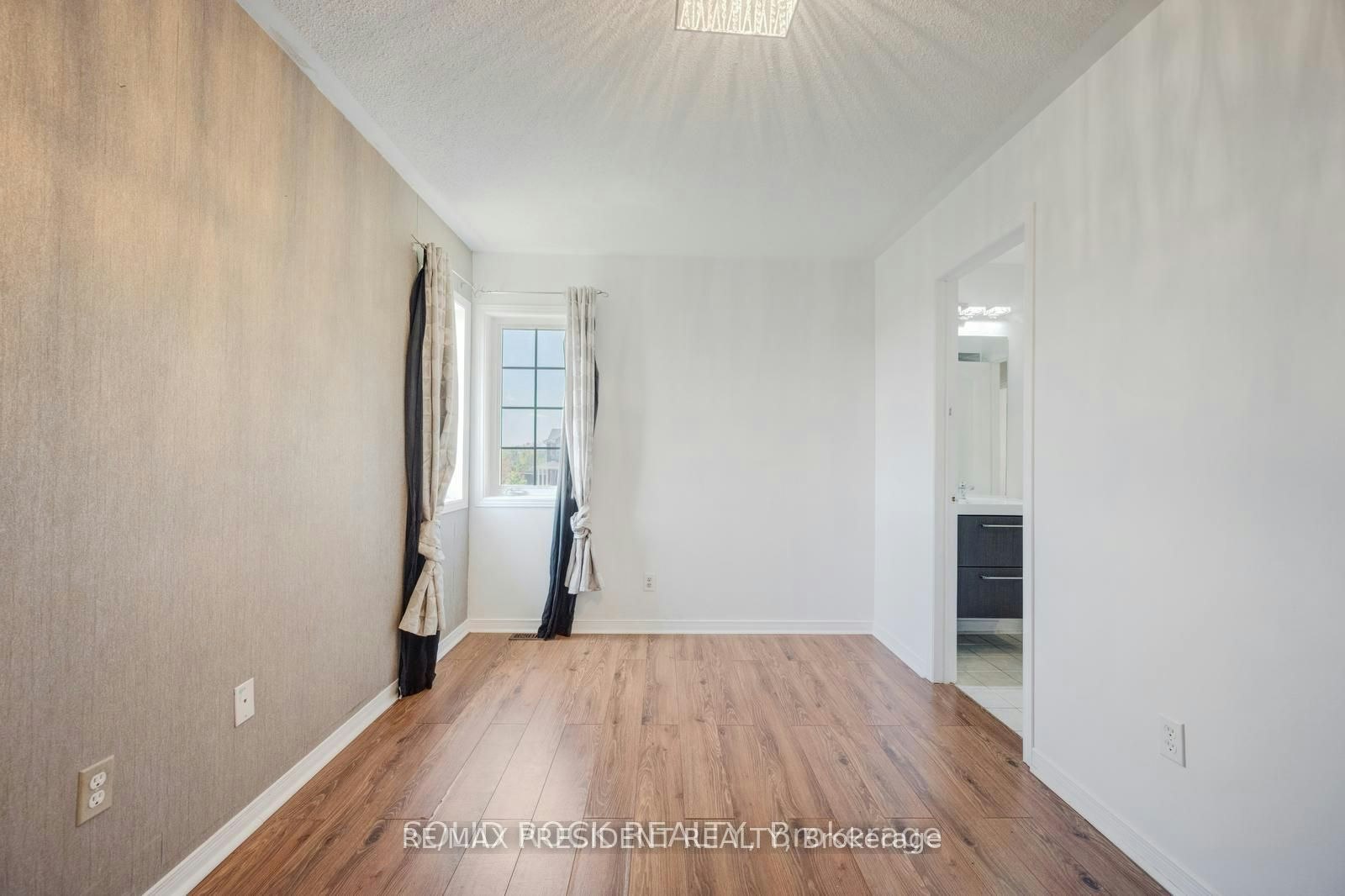 15 Roundstone Drive, Brampton, ON, L6X 0K7 - 16