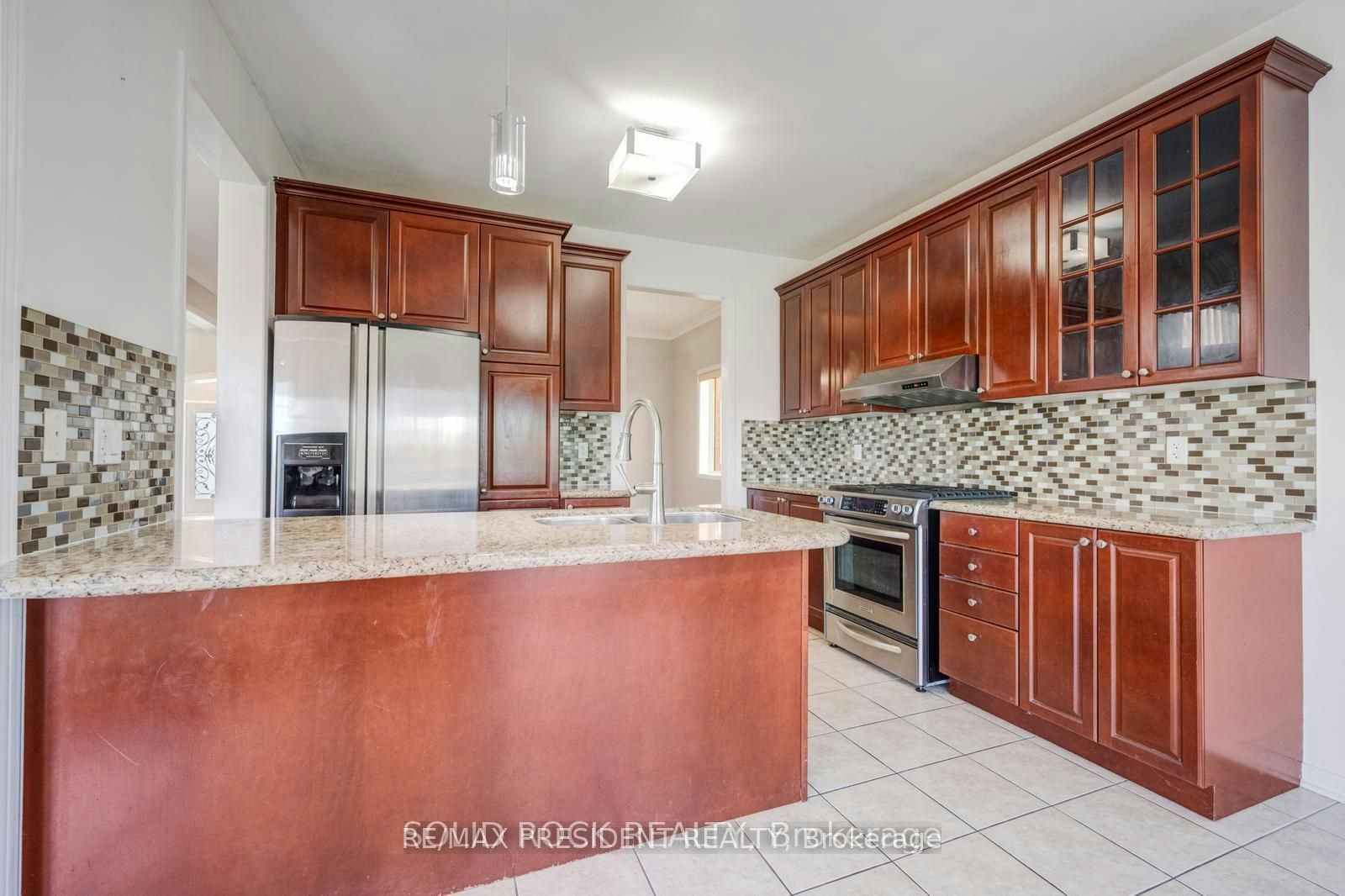 15 Roundstone Drive, Brampton, ON, L6X 0K7 - 9