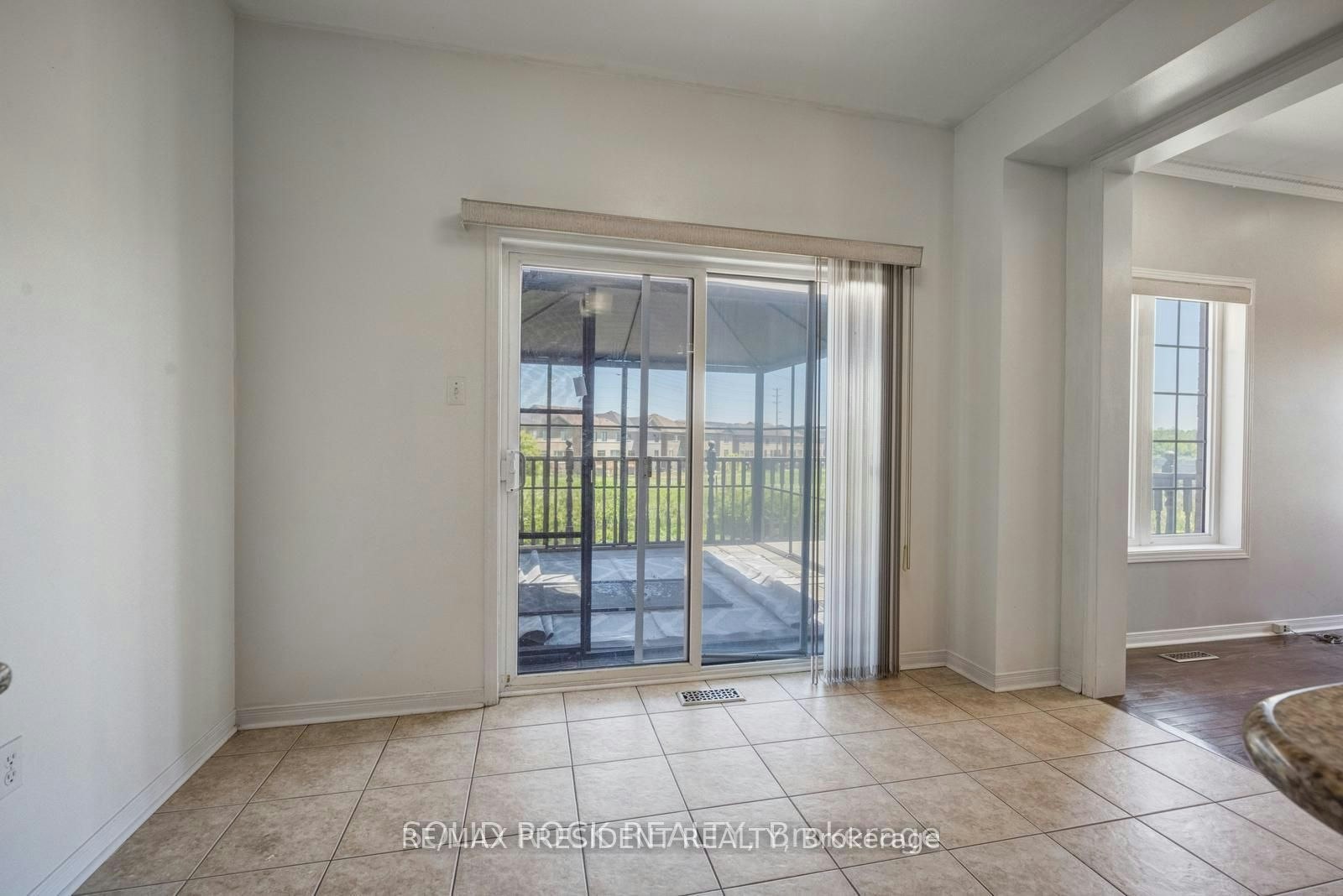 15 Roundstone Drive, Brampton, ON, L6X 0K7 - 29