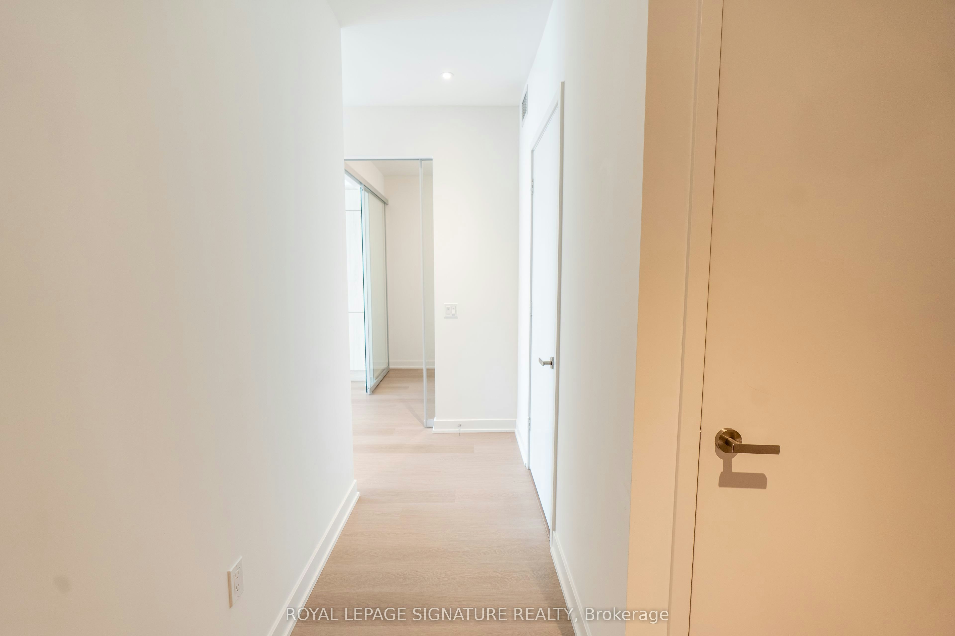 4312-448 Burnhamthorpe Road W, Mississauga, ON, L5B 0R4 - 2