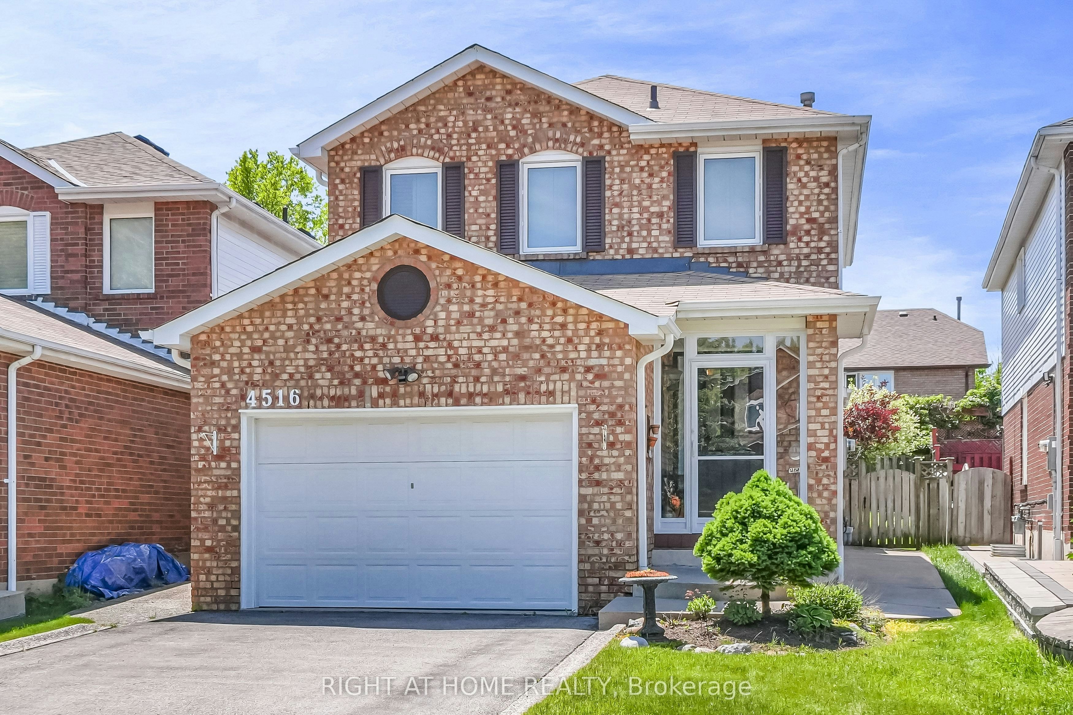 4516 Donegal Drive, Mississauga, ON, L5M 4G9