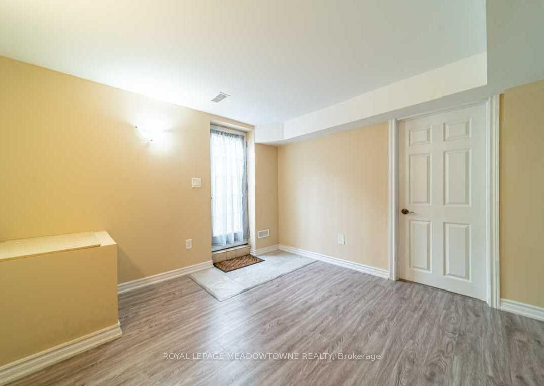 1036 Yates Drive, Milton, ON, L9T 6A7 - 2