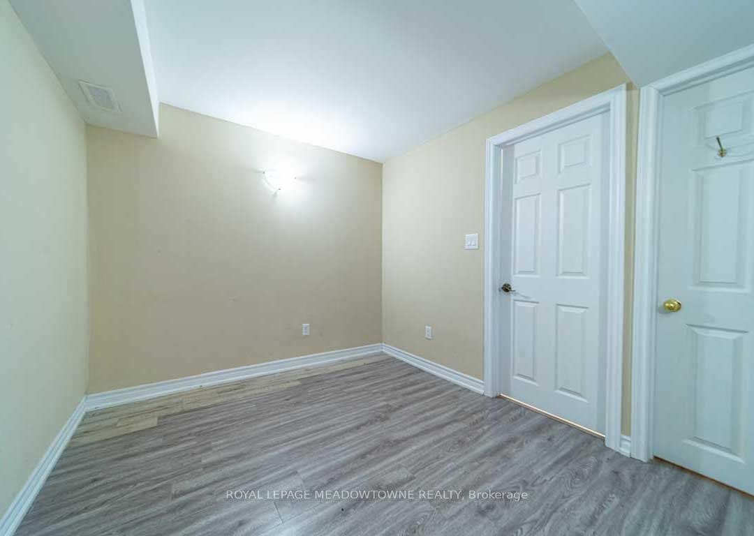 1036 Yates Drive, Milton, ON, L9T 6A7 - 6